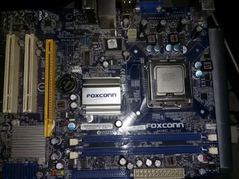 Материнская плата БУ Foxconn G41MXE LGA775 DDR-3