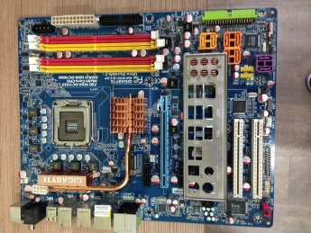 Материнская плата БУ Gigabyte GA-P35-DS3P LGA775 Бу материнская плата LGA775 для процессоров Intel Core 2 Duo, Core2Quad Q6600