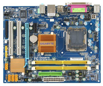 Комплект БУ Intel Pentium E5400 2Gb материнская плата Gigabyte GA-G31M-ES2L + кулер 